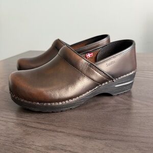 Sanita Brown Professional Danish Clogs Shoes Women's Size 40